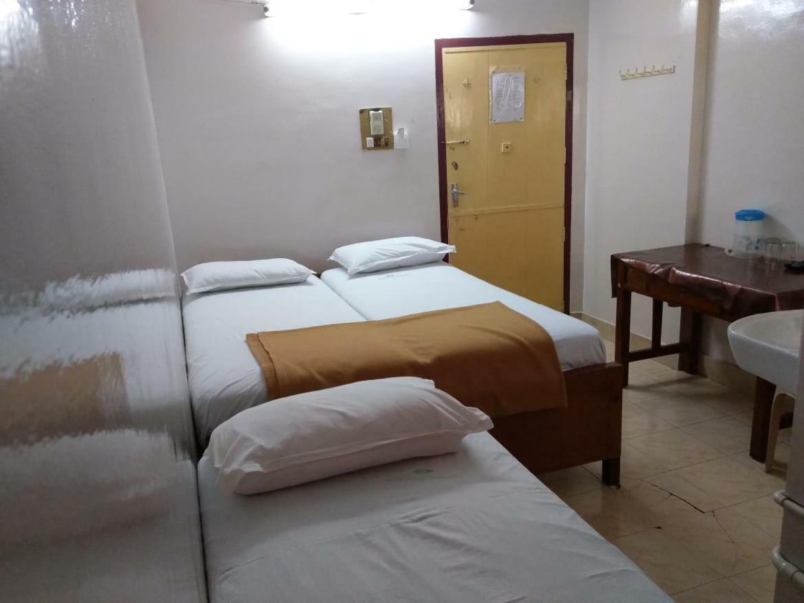 Anandan Tourist Home Varkala Exterior photo