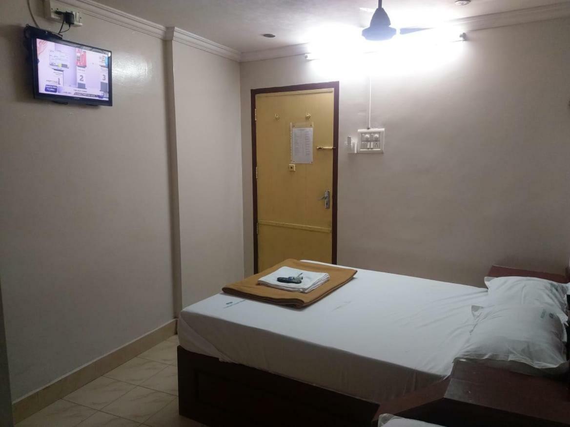 Anandan Tourist Home Varkala Exterior photo